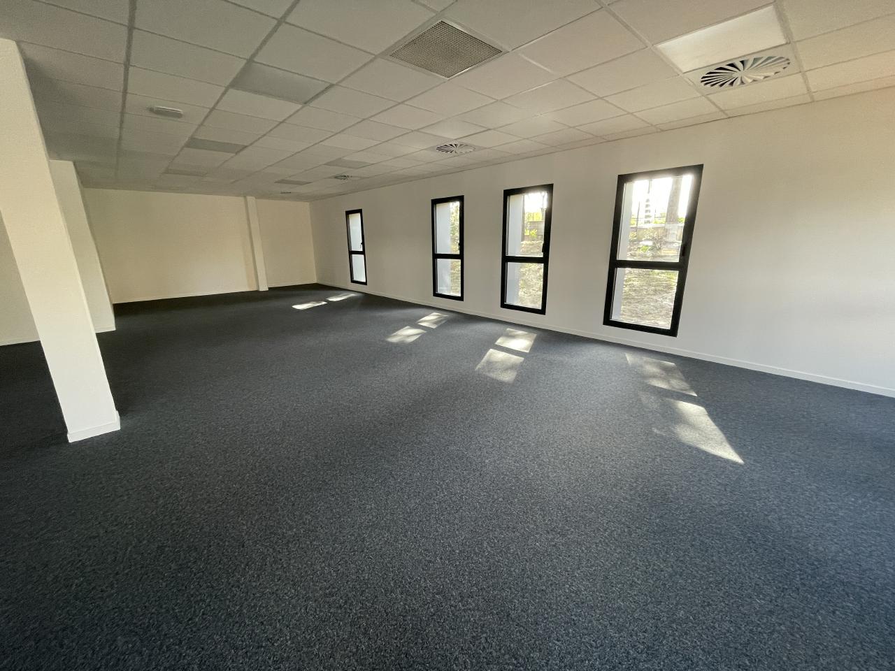 Bureau Saint-Grégoire 486m² Location bureau Saint-Grégoire Ille-et-Vilaine OLBUR2311276 9